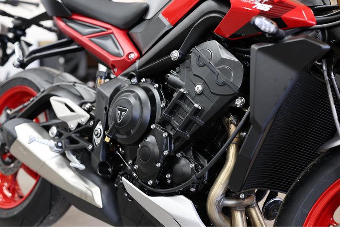 2025 Triumph Street Triple 765 RX Street Triple Silver