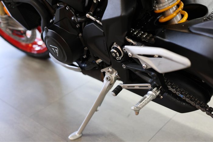 2025 Triumph Street Triple 765 RX Street Triple Silver