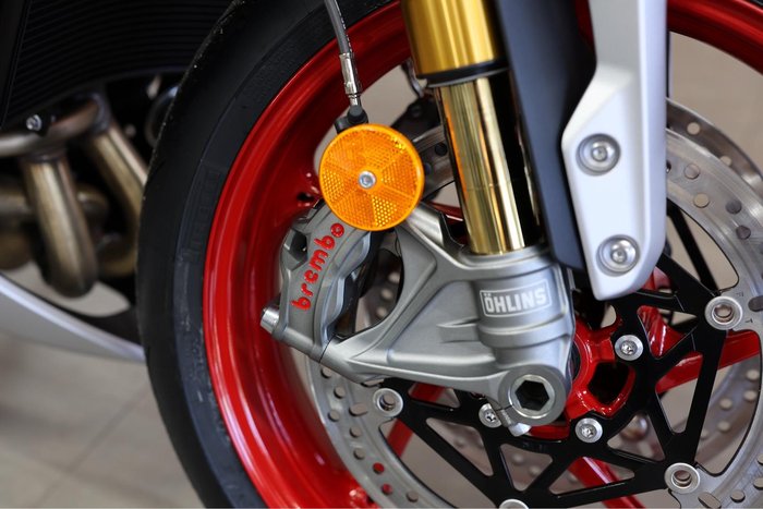 2025 Triumph Street Triple 765 RX Street Triple Silver