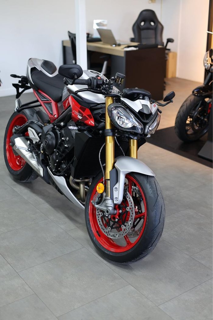 2025 Triumph Street Triple 765 RX Street Triple Silver