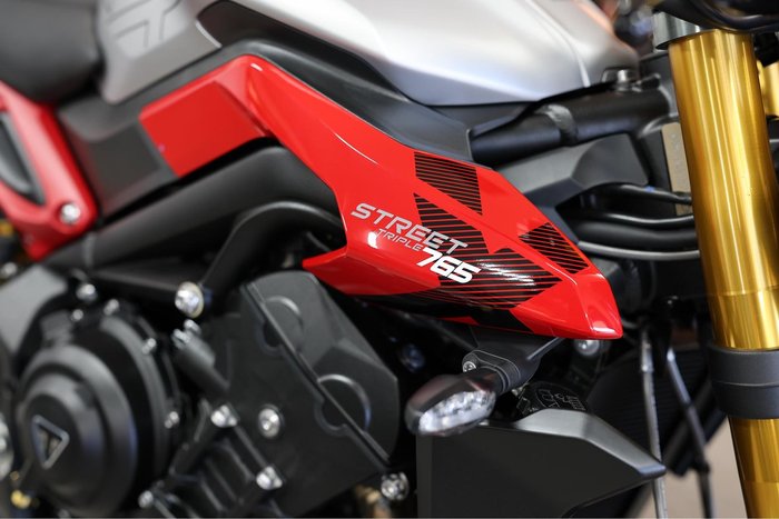 2025 Triumph Street Triple 765 RX Street Triple Silver