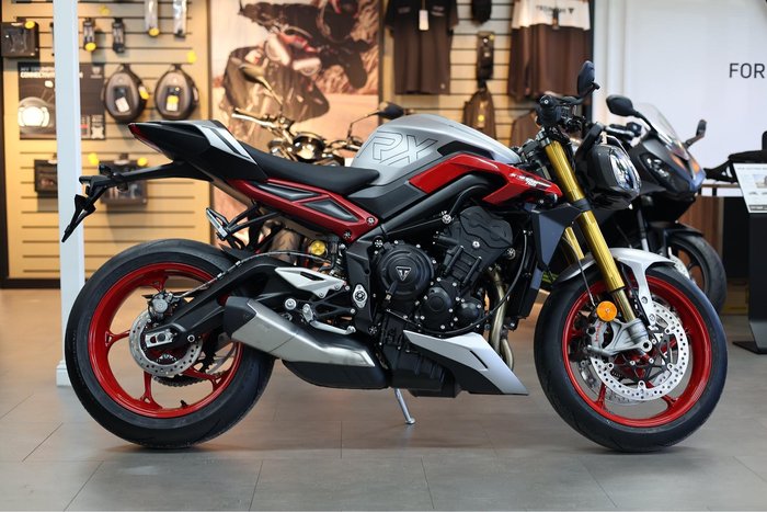 2025 Triumph Street Triple 765 RX Street Triple Silver