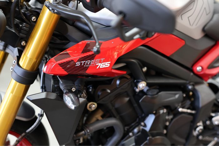 2025 Triumph Street Triple 765 RX Street Triple Silver