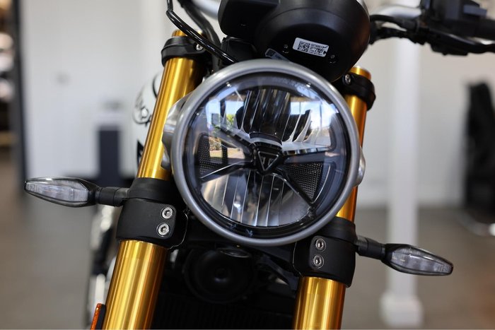 2025 Triumph Speed 400 Speed Four White