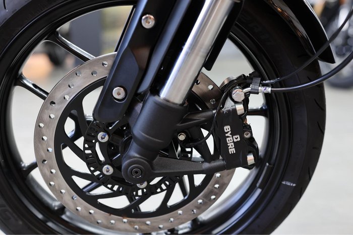 2025 Triumph Speed 400 Speed Four White