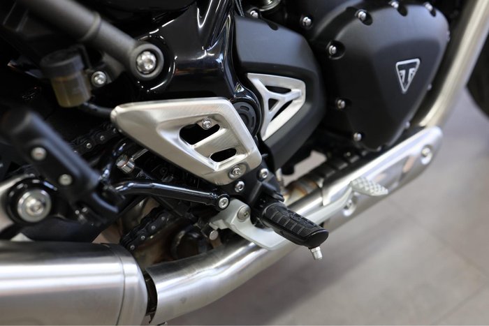 2025 Triumph Speed 400 Speed Four White