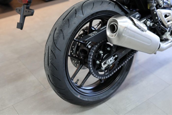 2025 Triumph Speed 400 Speed Four White