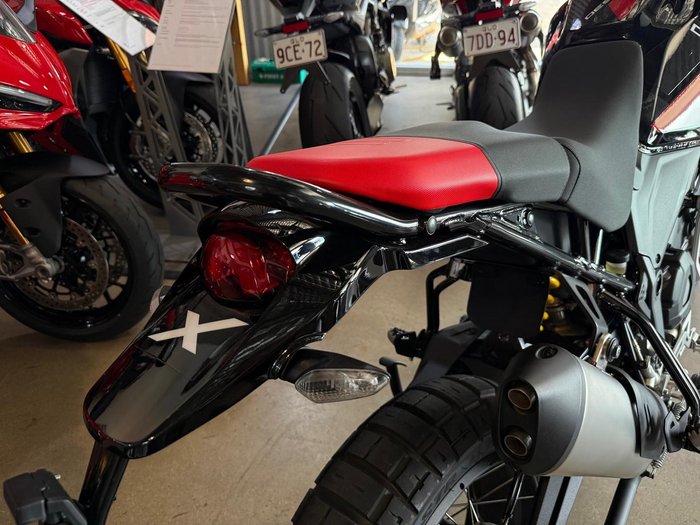 2025 Ducati Desert X Discovery Desert X Red