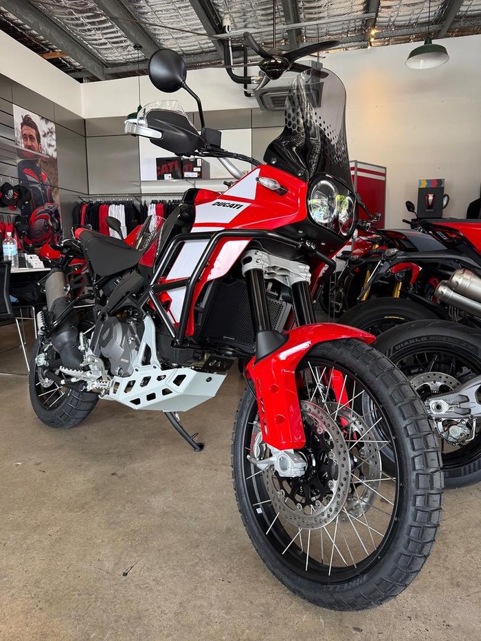 2025 Ducati Desert X Discovery Desert X Red