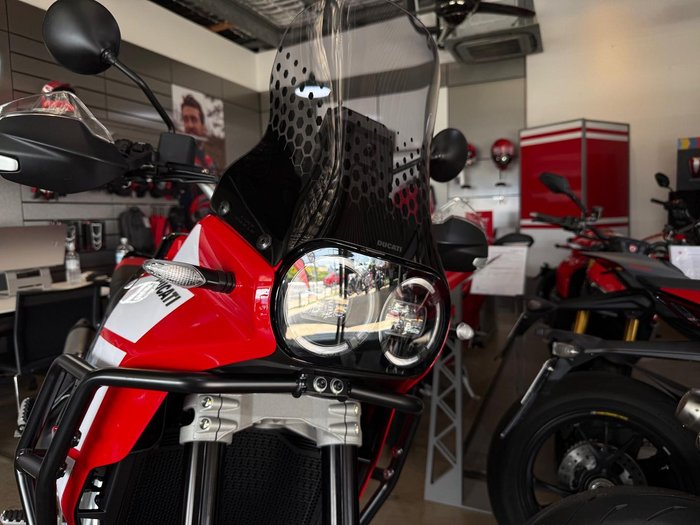 2025 Ducati Desert X Discovery Desert X Red