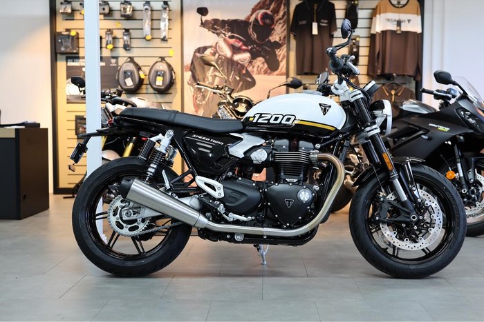 2025 Triumph Speed Twin 1200 Speed Twin Black