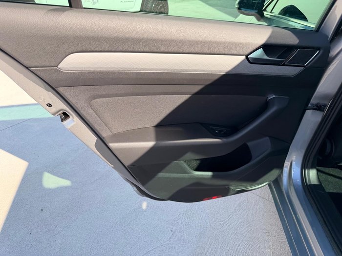 2022 Volkswagen Passat 140TSI Business