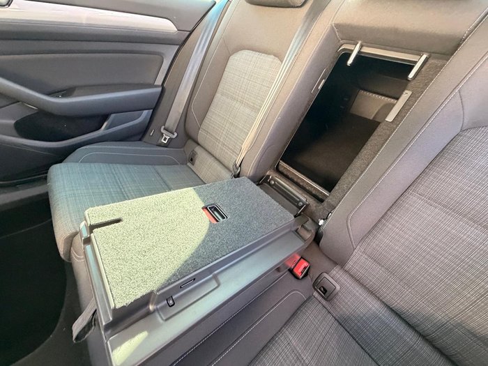 2022 Volkswagen Passat 140TSI Business