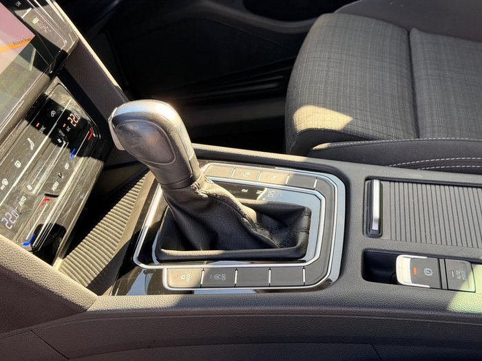 2022 Volkswagen Passat 140TSI Business