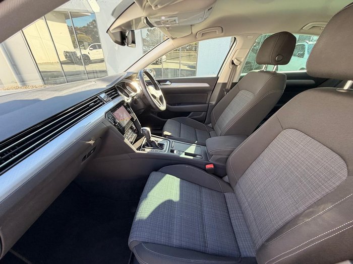 2022 Volkswagen Passat 140TSI Business