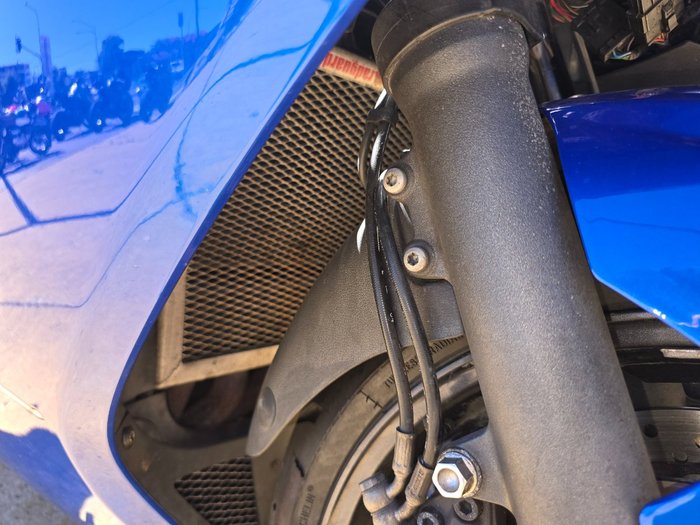 2007 Triumph SPRINT ST Blue