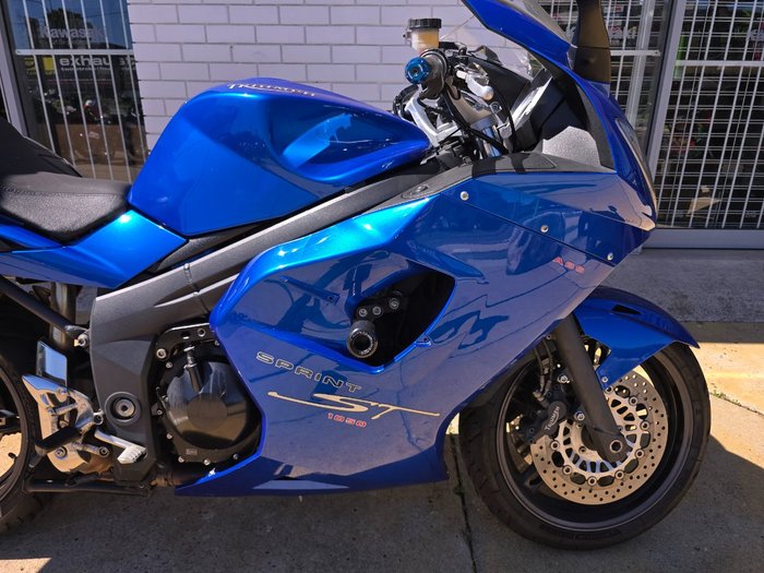 2007 Triumph SPRINT ST Blue