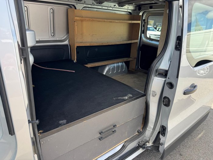 2020 Renault Trafic Premium 125kW X82 Silver