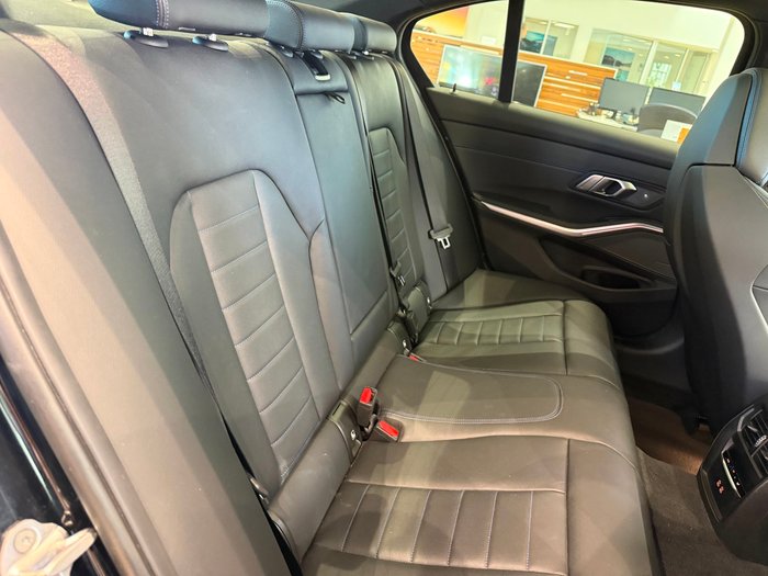 2023 BMW 3 Series 330i M Sport