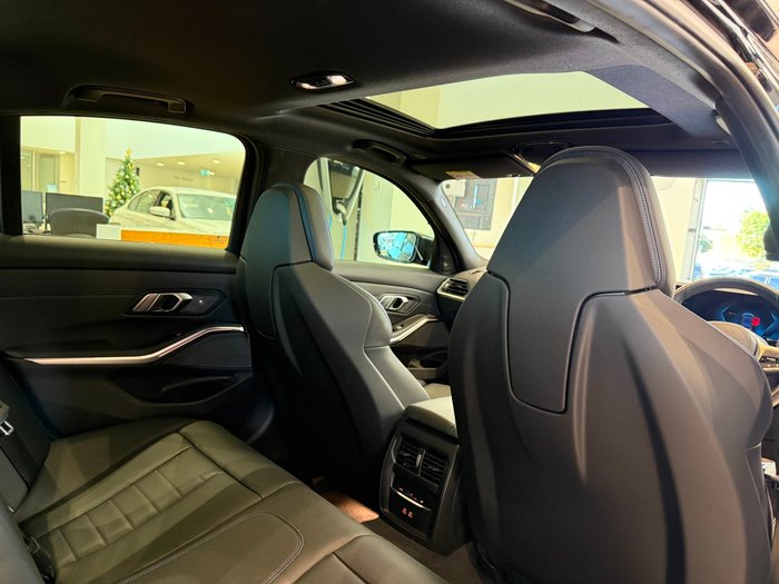 2023 BMW 3 Series 330i M Sport