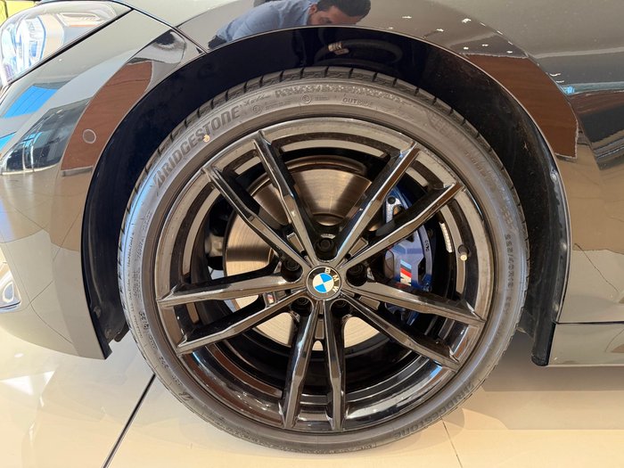 2023 BMW 3 Series 330i M Sport