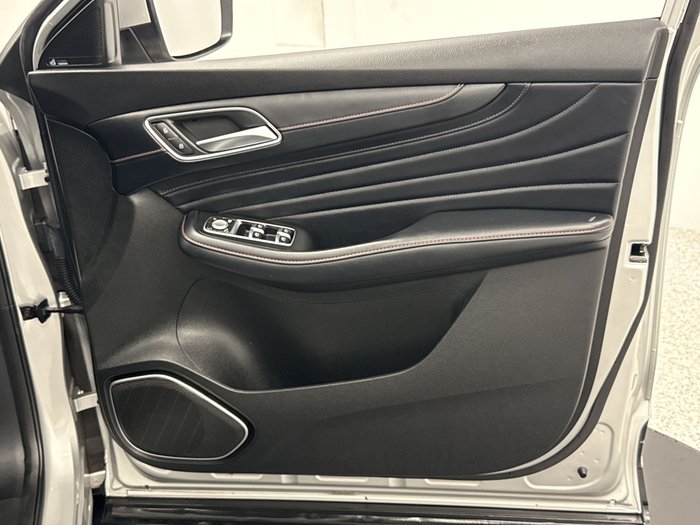 2022 MG HS Plus EV Essence