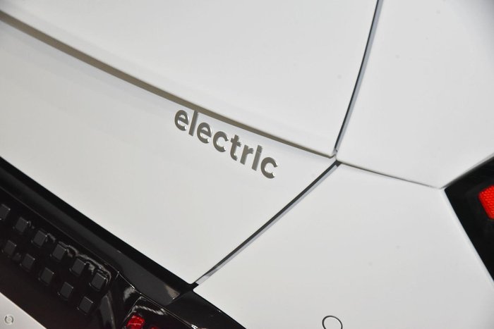 2025 Hyundai Kona Electric Premium