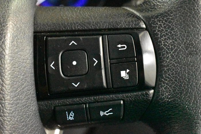 2020 Toyota Hilux SR5