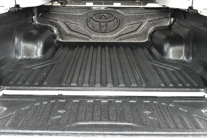 2020 Toyota Hilux SR5