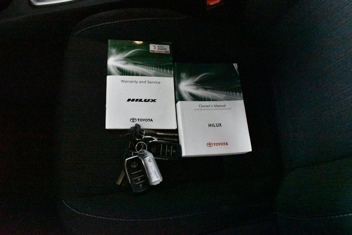 2020 Toyota Hilux SR5
