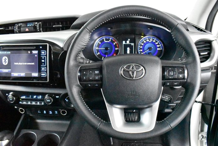 2020 Toyota Hilux SR5