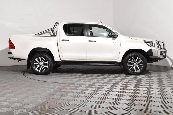 2020 Toyota Hilux SR5