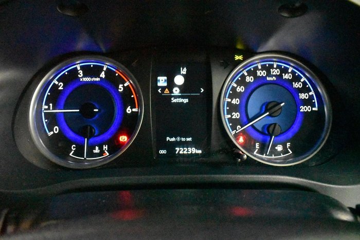 2020 Toyota Hilux SR5