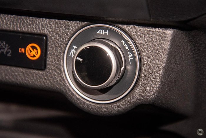 2025 Isuzu D-MAX X-TERRAIN