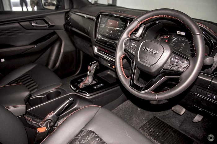 2025 Isuzu D-MAX X-TERRAIN