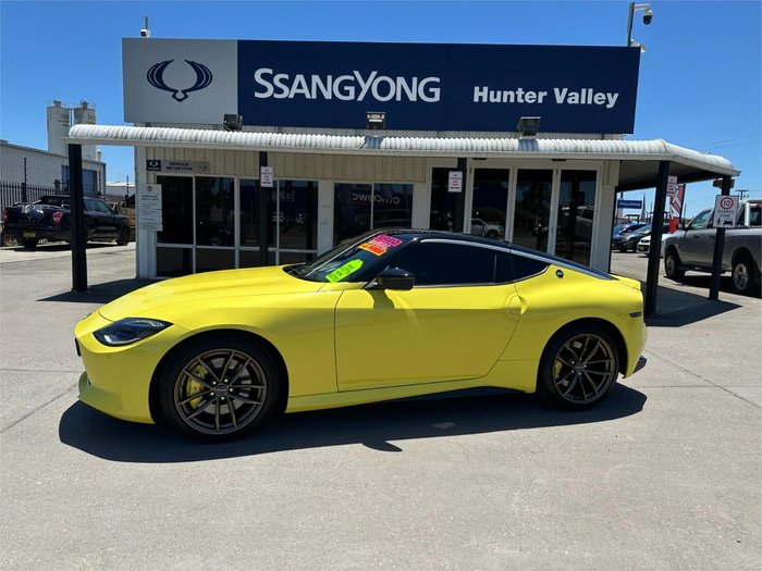 2023 Nissan Z Proto Z34 MY23 Ikazuchi Yellow with Super Black Roof