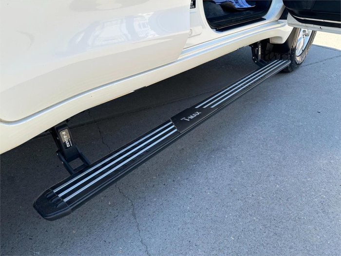 2012 Toyota Landcruiser GXL VDJ200R MY12 4X4 Constant Glacier White