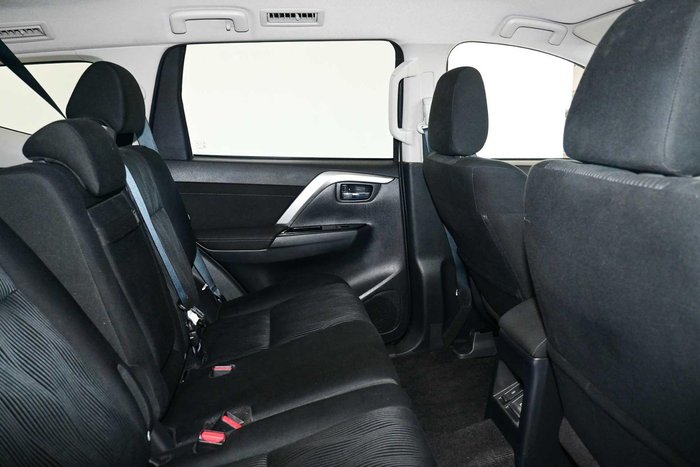 2024 Mitsubishi Pajero Sport GLS