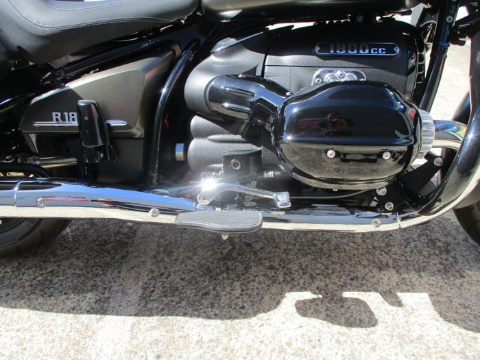 2023 BMW Motorrad R 18 BLACKLINE BLACK