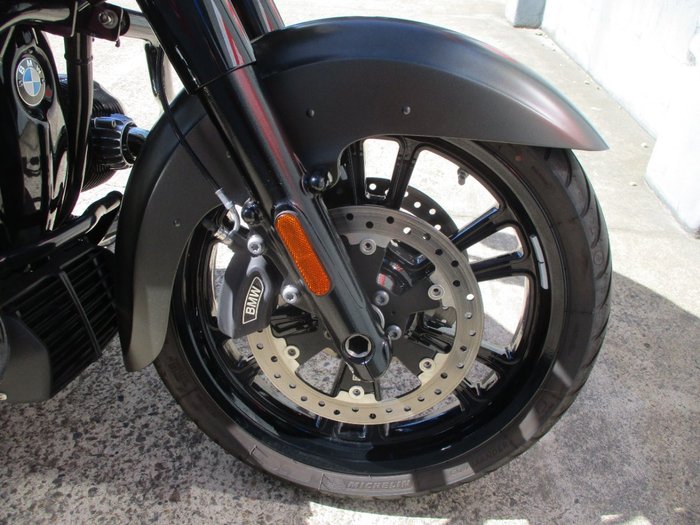 2023 BMW Motorrad R 18 BLACKLINE BLACK