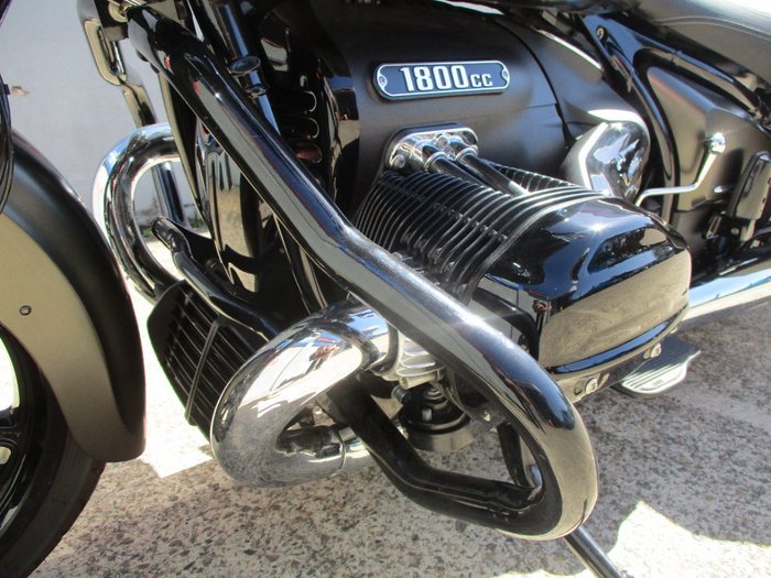 2023 BMW Motorrad R 18 BLACKLINE BLACK