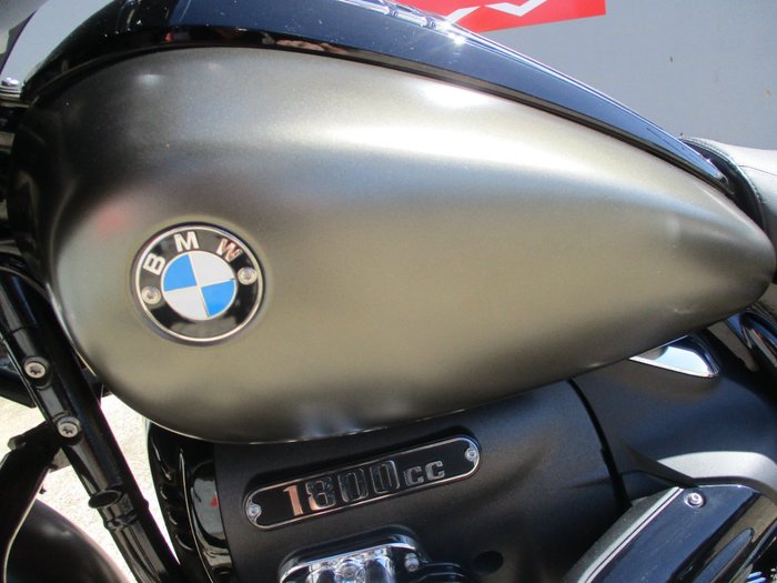 2023 BMW Motorrad R 18 BLACKLINE BLACK