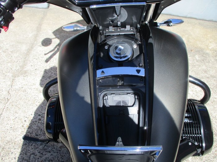 2023 BMW Motorrad R 18 BLACKLINE BLACK