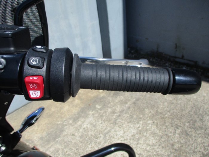 2023 BMW Motorrad R 18 BLACKLINE BLACK