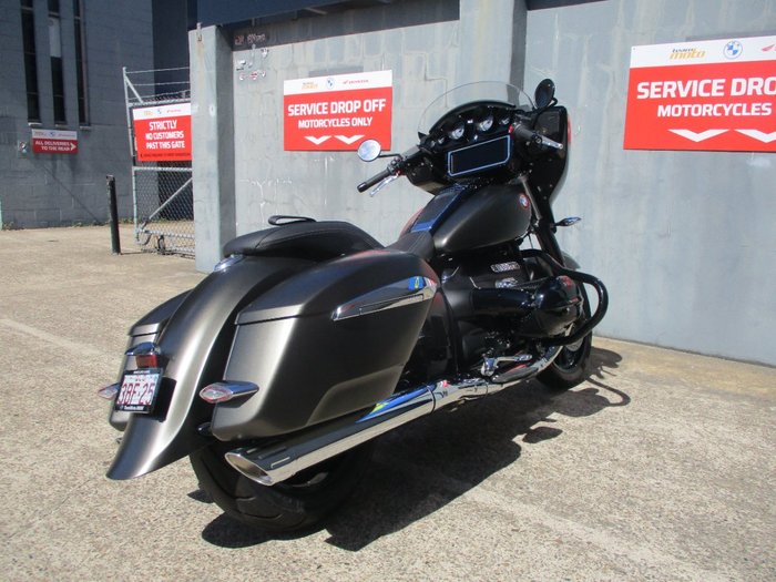 2023 BMW Motorrad R 18 BLACKLINE BLACK