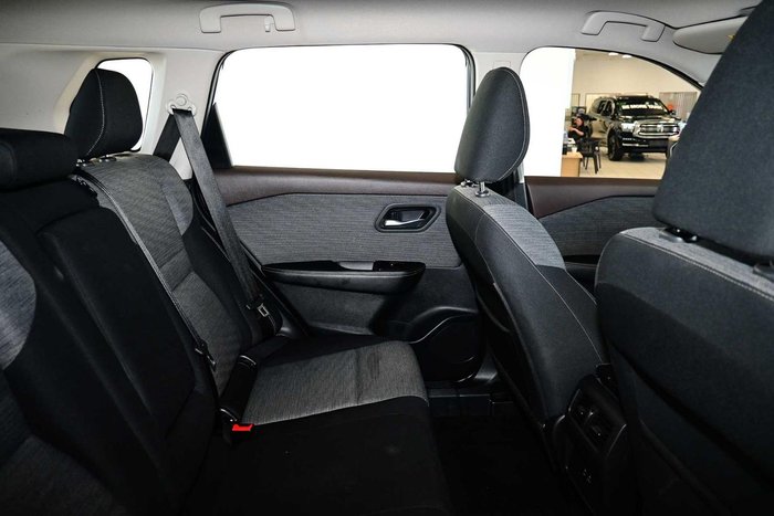 2024 Nissan X-TRAIL ST