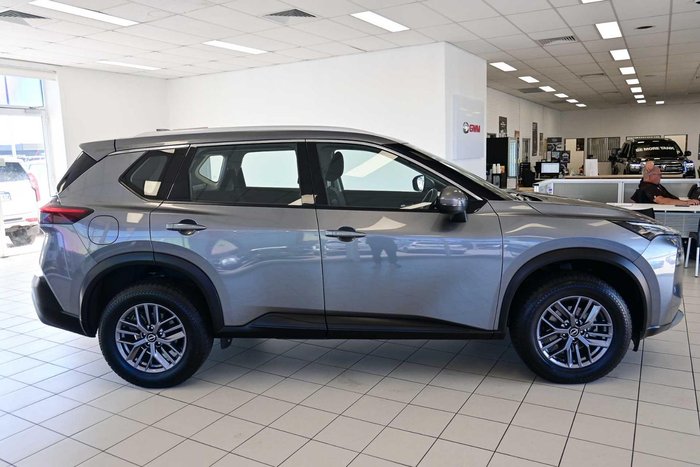 2024 Nissan X-TRAIL ST