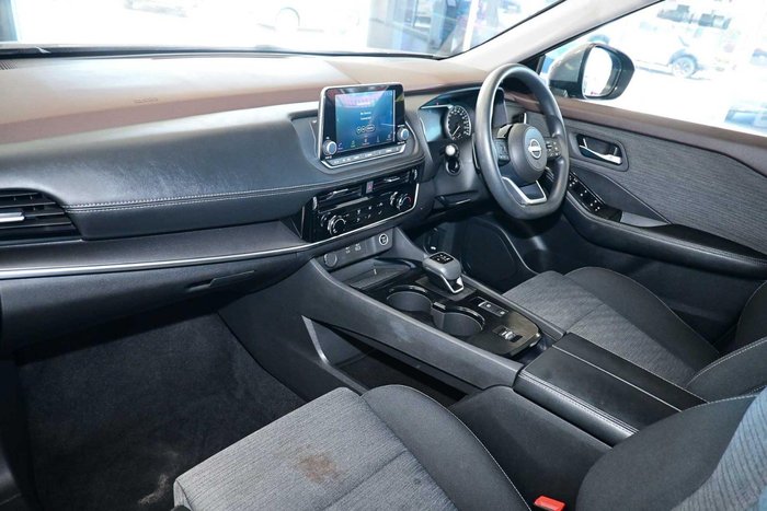 2024 Nissan X-TRAIL ST