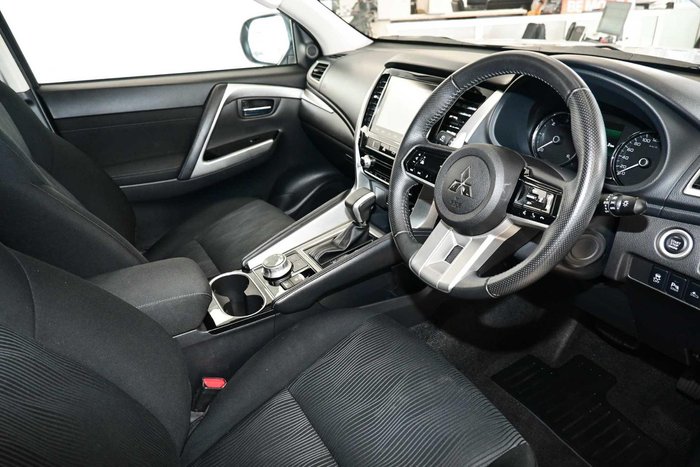 2024 Mitsubishi Pajero Sport GLS