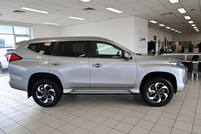 2024 Mitsubishi Pajero Sport GLS